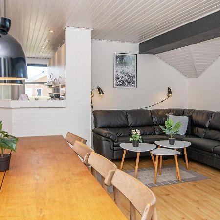 10 Person Holiday Home In Juelsminde Sonderby  Eksteriør bilde
