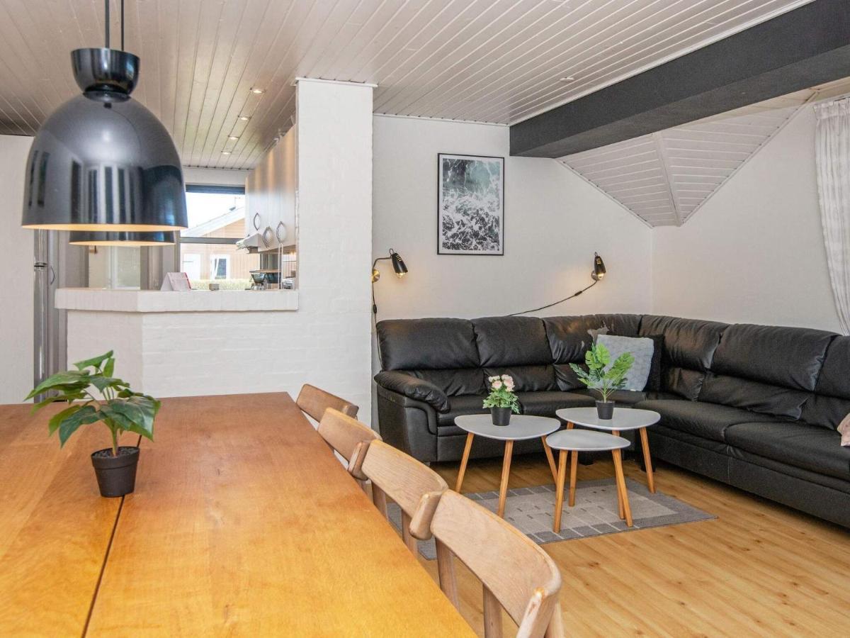 10 Person Holiday Home In Juelsminde Sonderby  Eksteriør bilde
