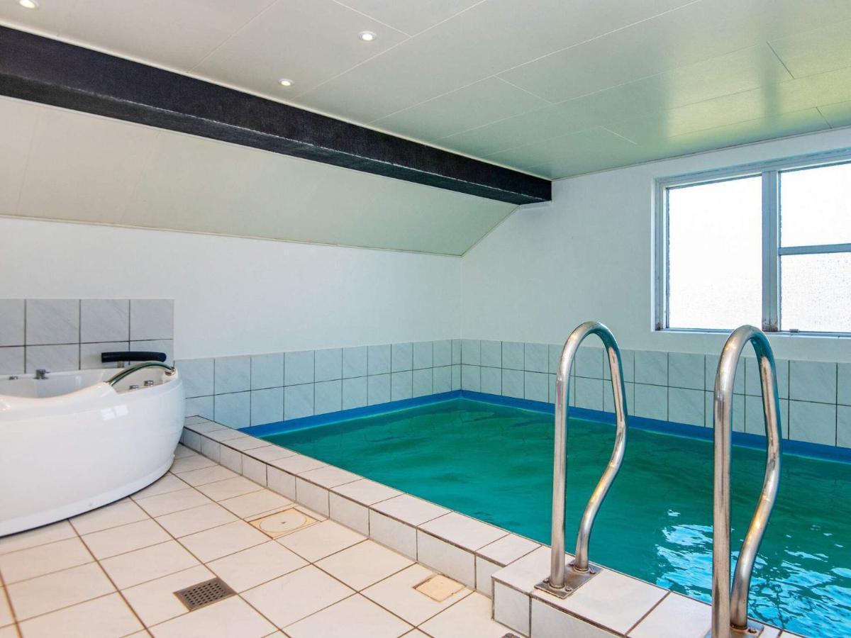 10 Person Holiday Home In Juelsminde Sonderby  Eksteriør bilde
