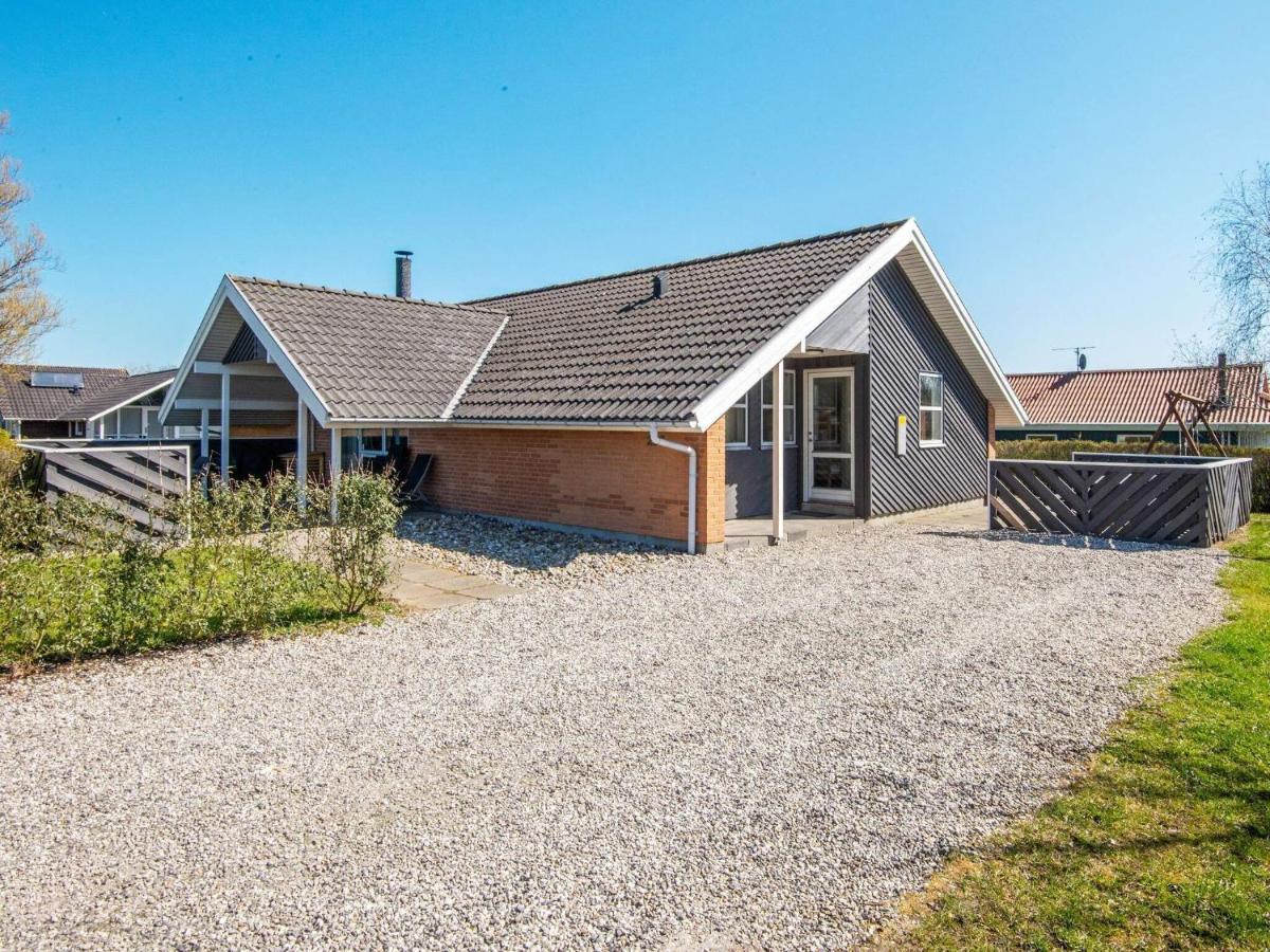 10 Person Holiday Home In Juelsminde Sonderby  Eksteriør bilde