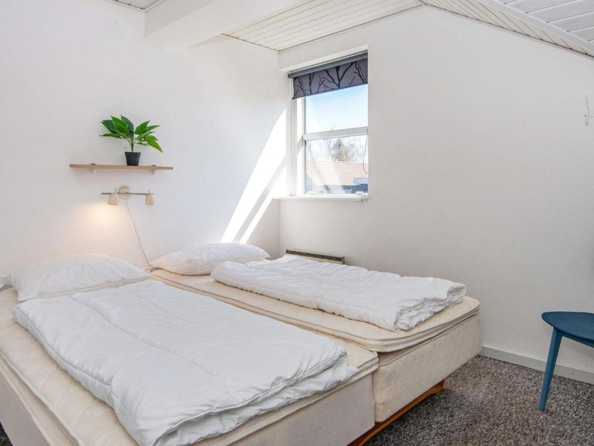 10 Person Holiday Home In Juelsminde Sonderby  Eksteriør bilde