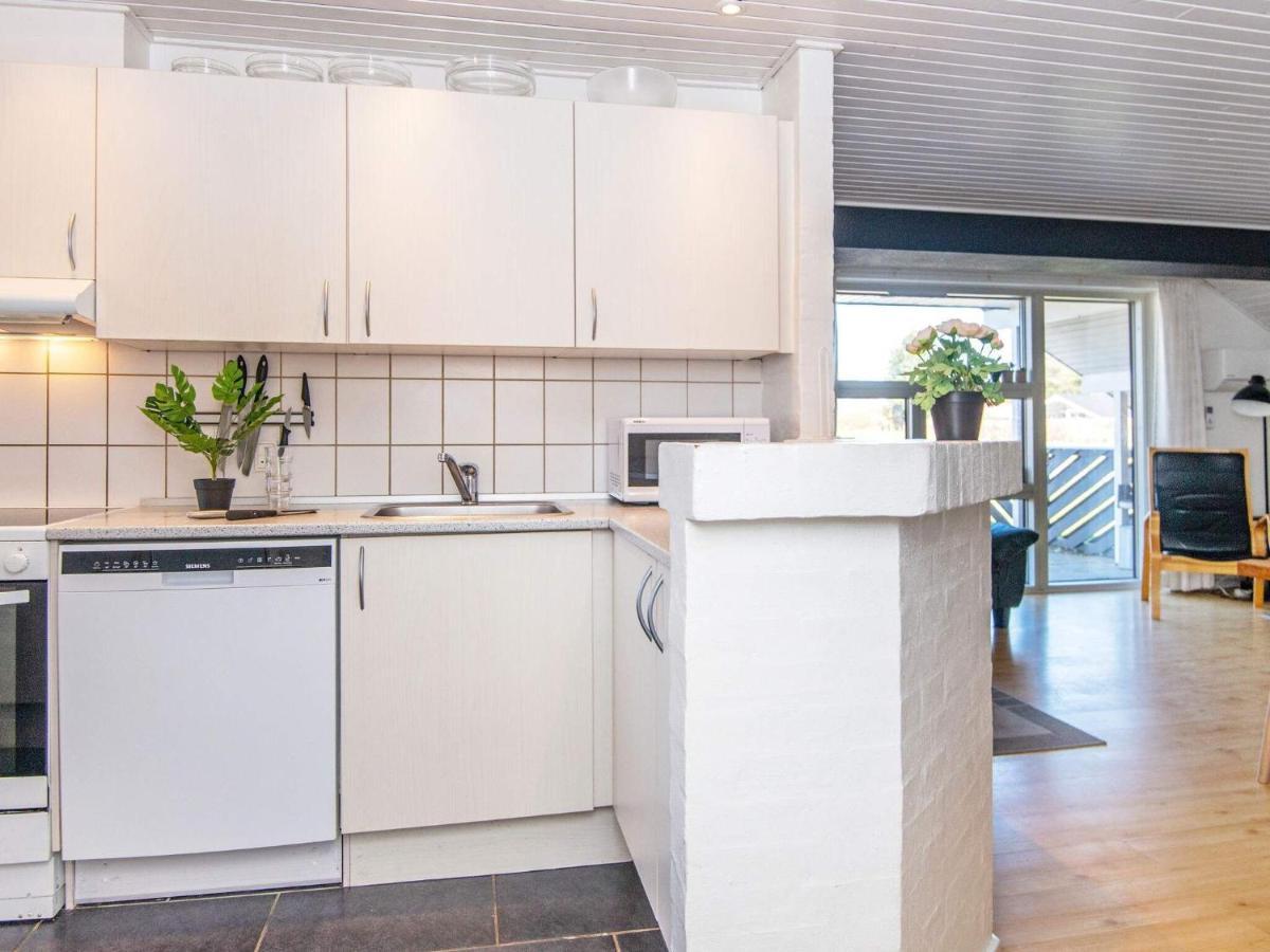 10 Person Holiday Home In Juelsminde Sonderby  Eksteriør bilde